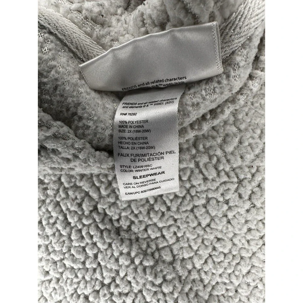 Friends Sherpa Pullover 2X Sleepwear Fleece Sweater White Christmas Lights Cozy